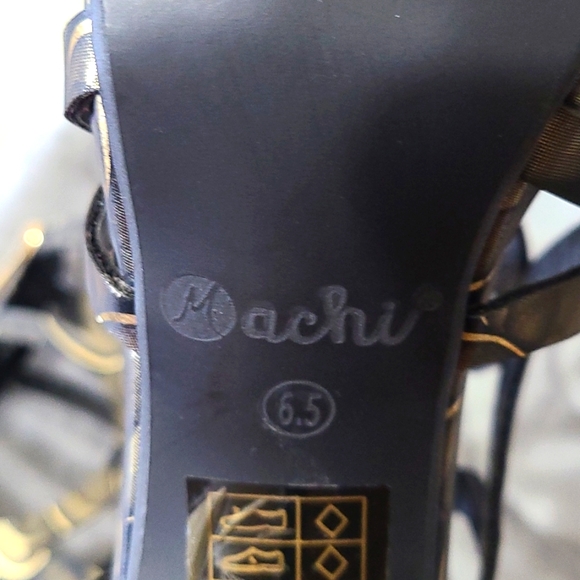 Cage Cut Out Heels - Picture 4 of 5